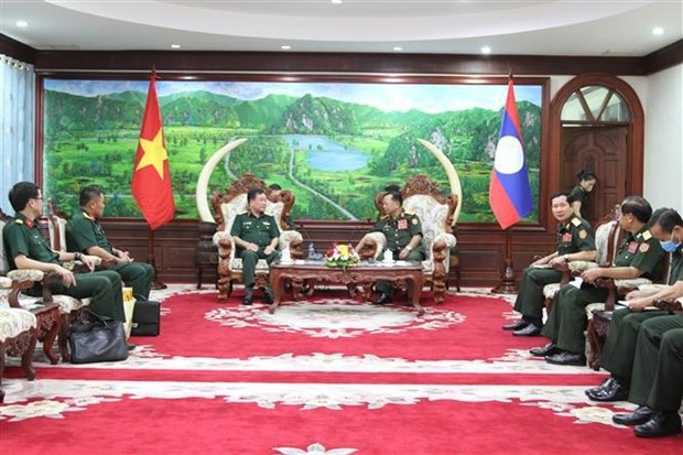 Vietnam, Laos strengthen defence ties